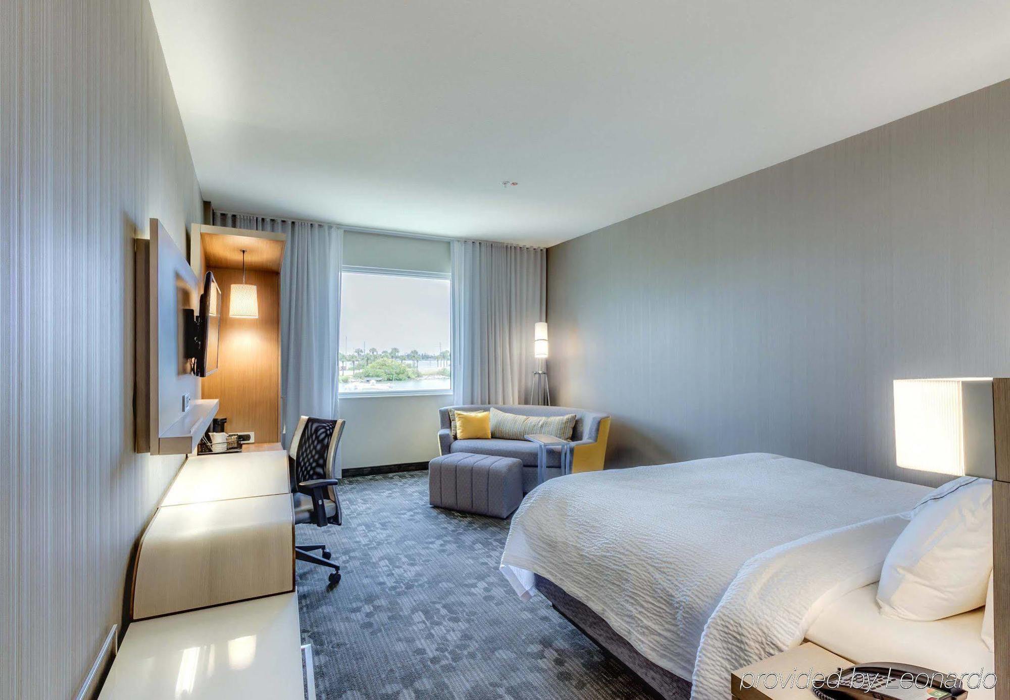Courtyard By Marriott St. Petersburg Clearwater/Мадейра-Бич Экстерьер фото